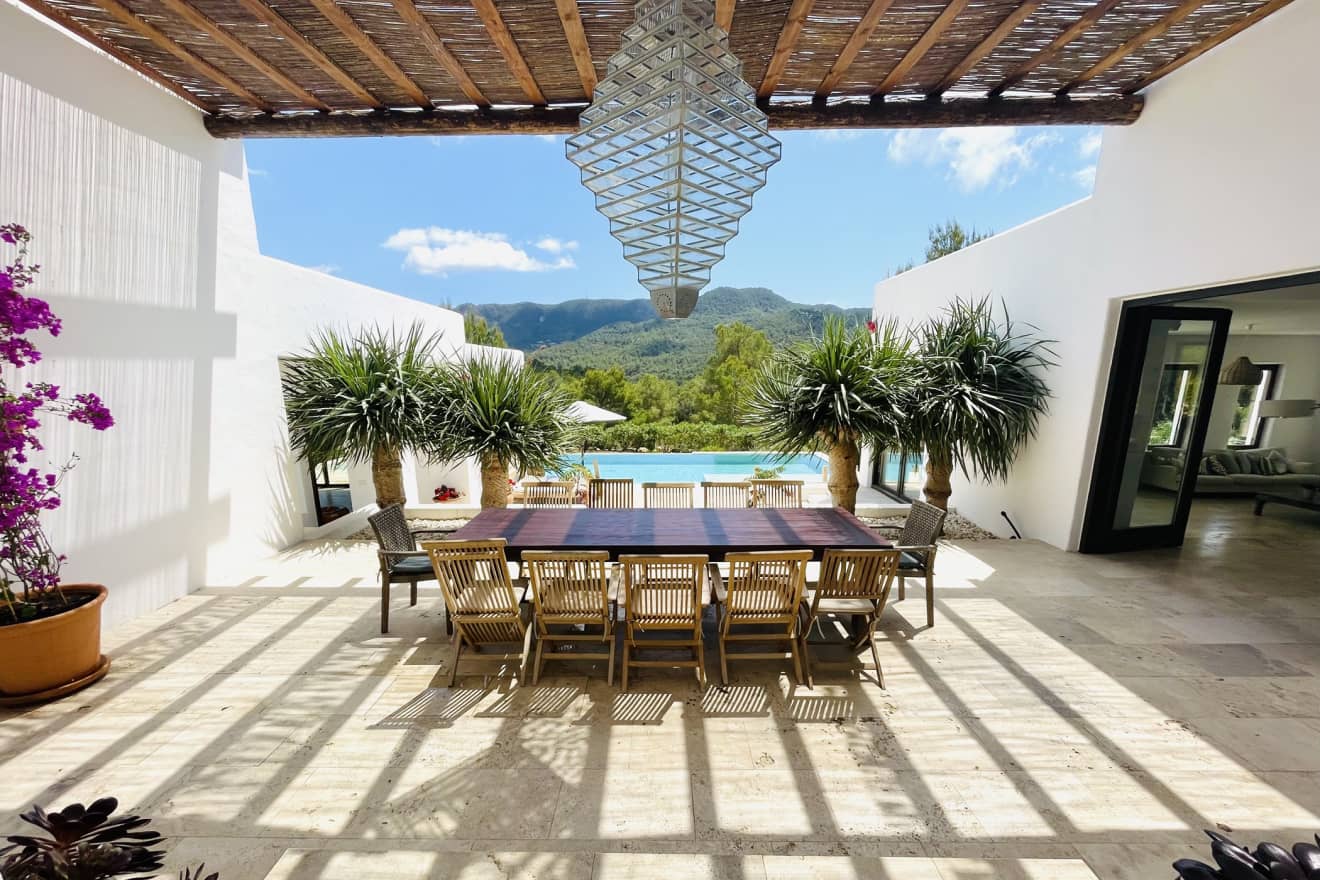 Villa Haisley: Hire a Luxury Villa in Ibiza Surrounded by Nature and Comfort