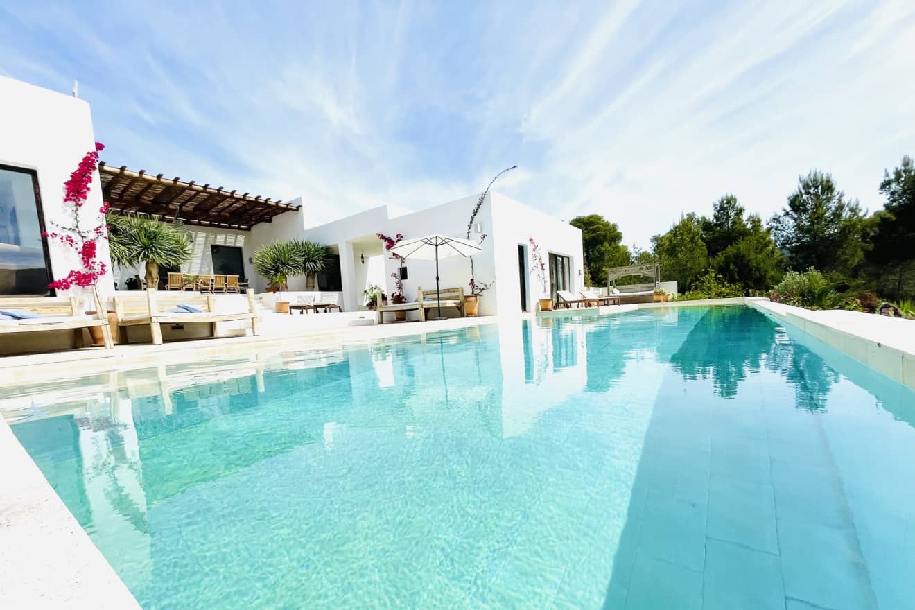 Villa Haisley: Hire a Luxury Villa in Ibiza Surrounded by Nature and Comfort