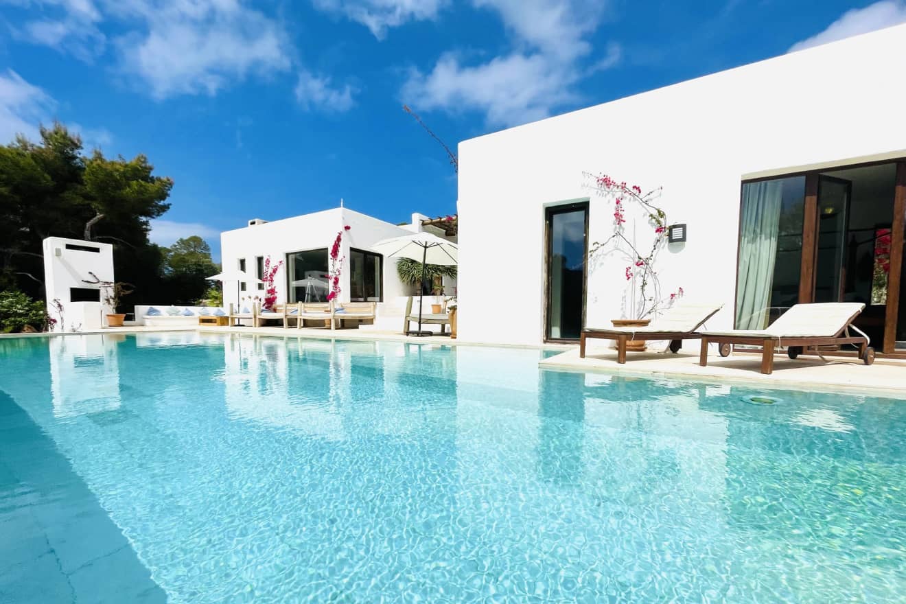 Villa Haisley: Hire a Luxury Villa in Ibiza Surrounded by Nature and Comfort