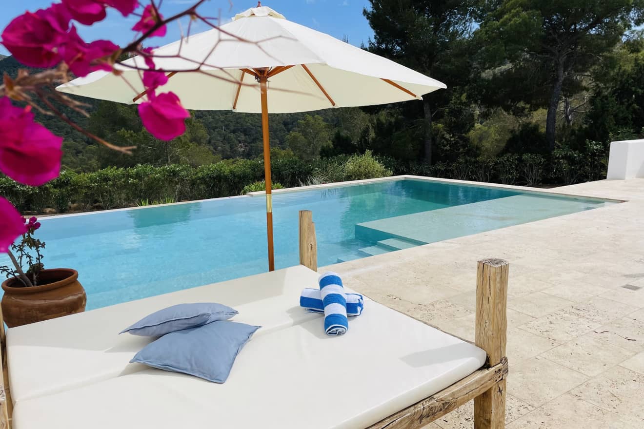 Villa Haisley: Hire a Luxury Villa in Ibiza Surrounded by Nature and Comfort
