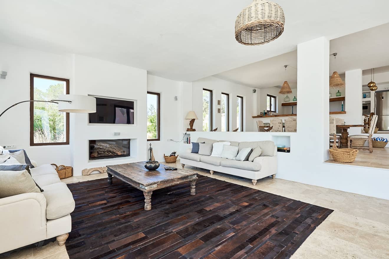 Villa Haisley: Hire a Luxury Villa in Ibiza Surrounded by Nature and Comfort