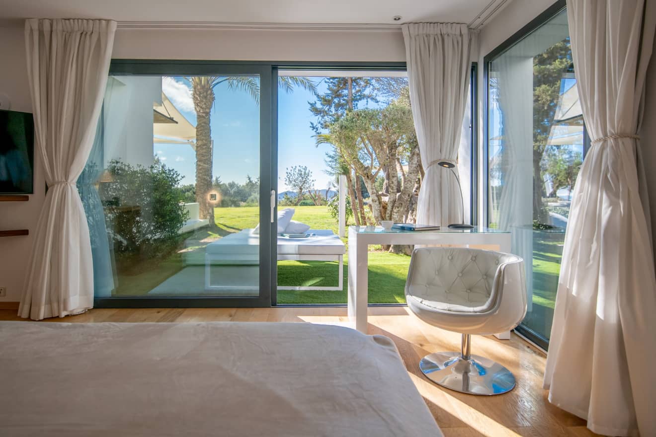 Villa Heidi – Premium 6-Bedroom Luxury Villa Rental in Ibiza With Sea Views and Infinity Pool