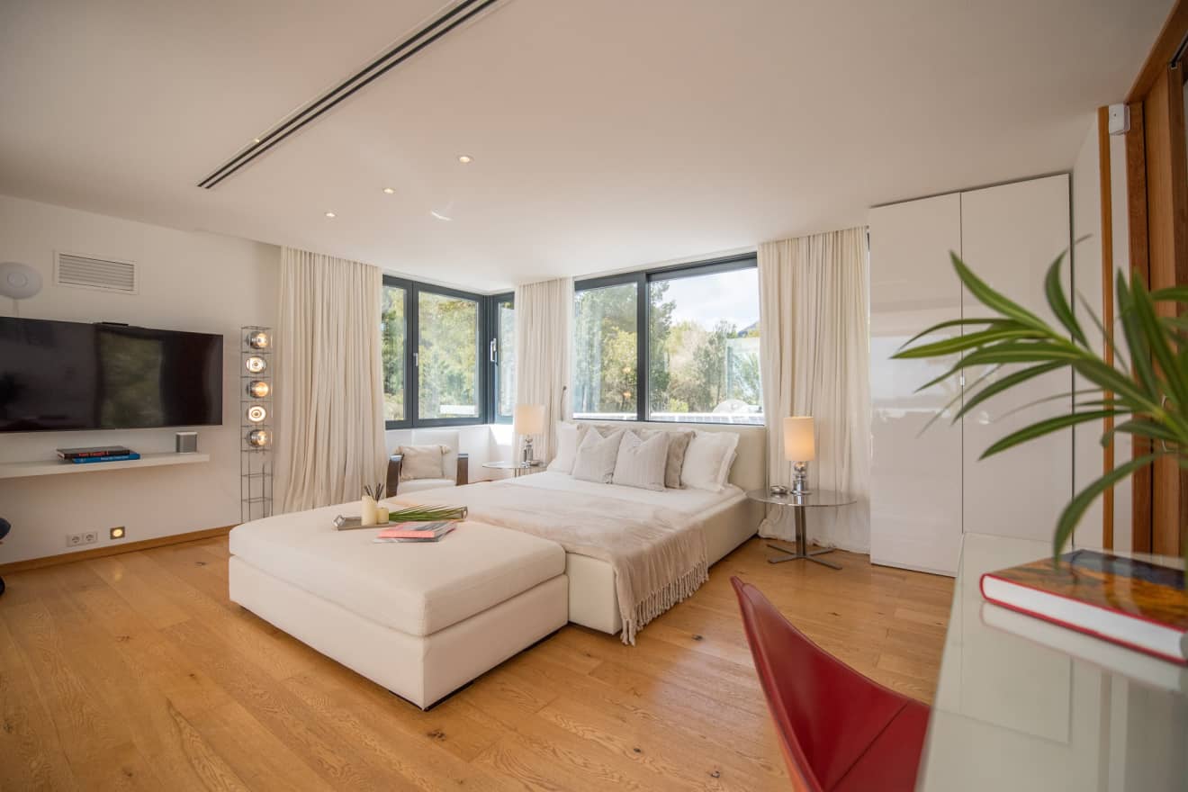 Villa Heidi – Premium 6-Bedroom Luxury Villa Rental in Ibiza With Sea Views and Infinity Pool