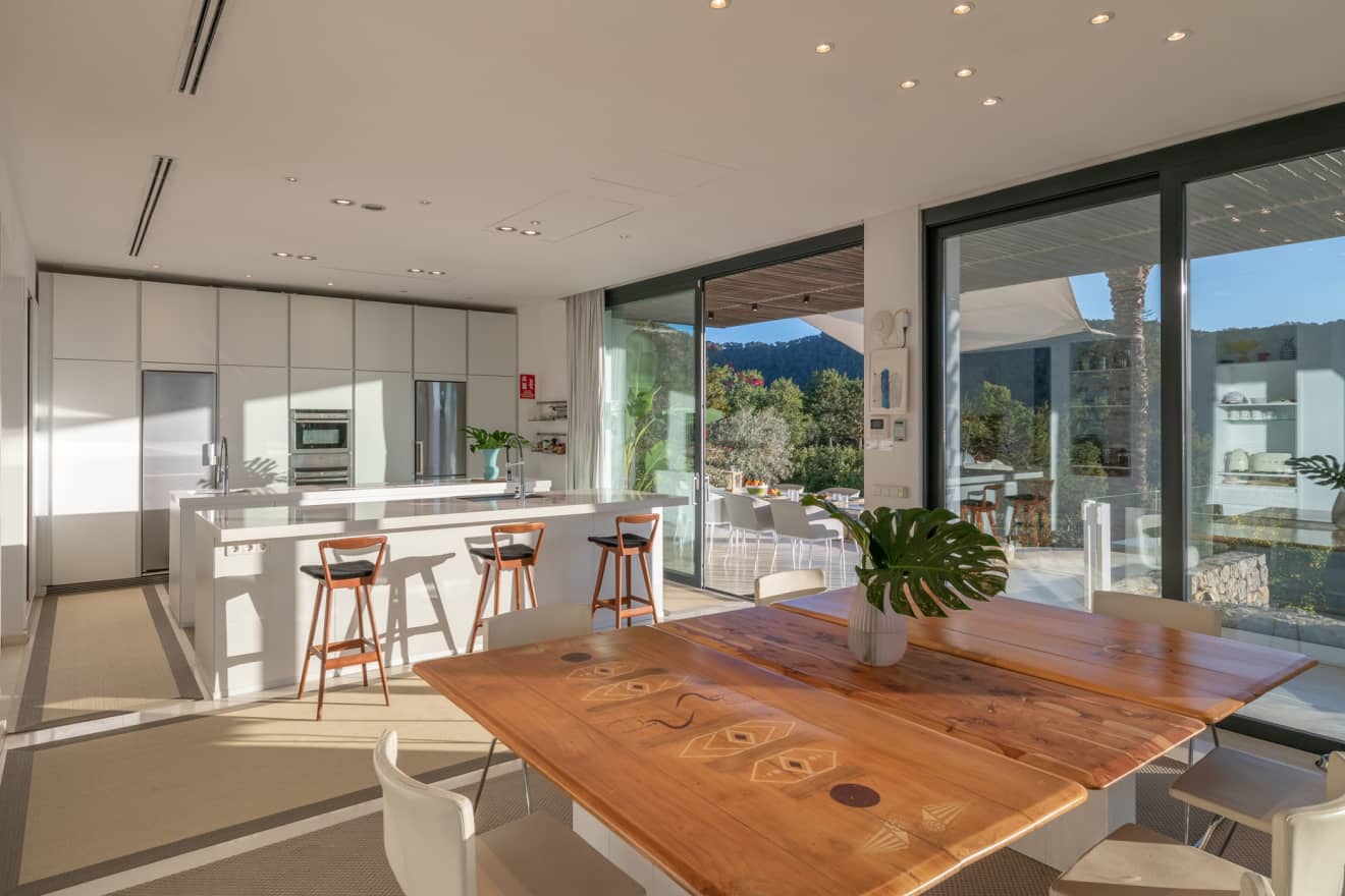 Villa Heidi – Premium 6-Bedroom Luxury Villa Rental in Ibiza With Sea Views and Infinity Pool