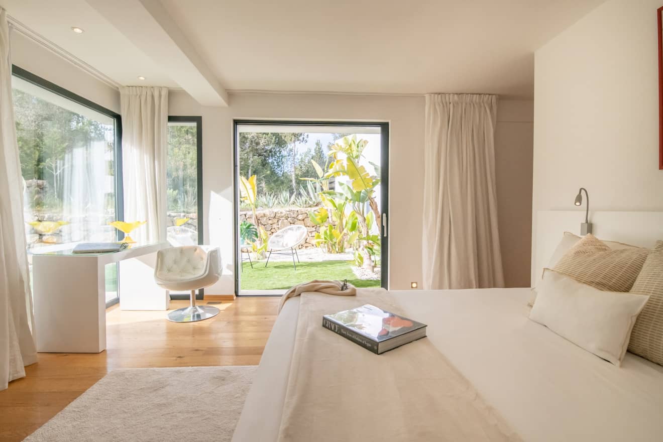 Villa Heidi – Premium 6-Bedroom Luxury Villa Rental in Ibiza With Sea Views and Infinity Pool