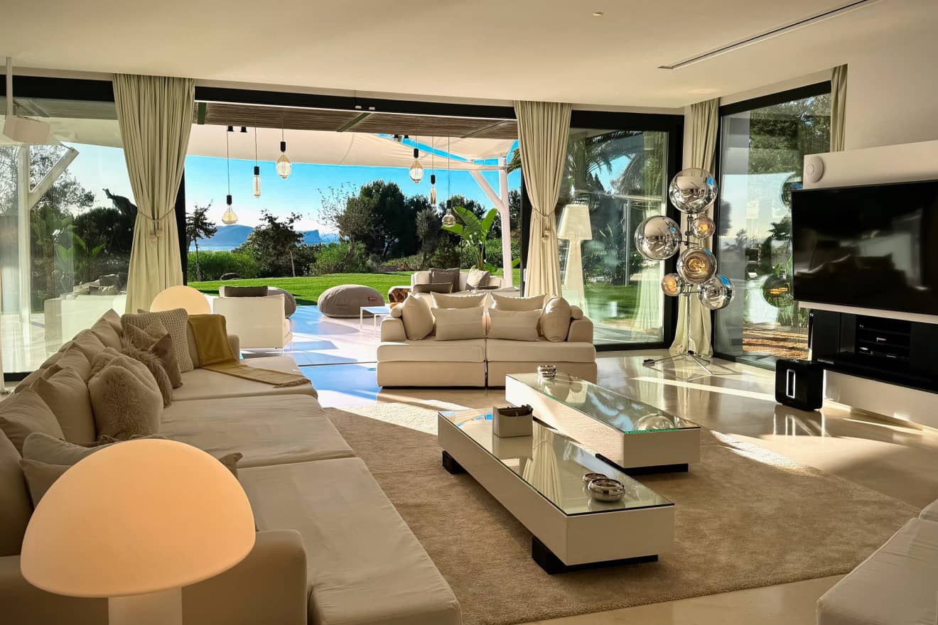Villa Heidi – Premium 6-Bedroom Luxury Villa Rental in Ibiza With Sea Views and Infinity Pool