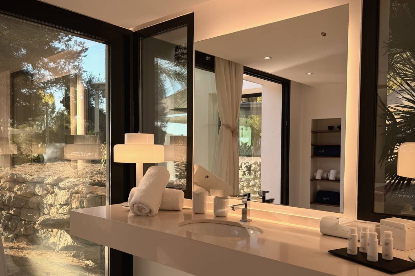 Villa Heidi – Premium 6-Bedroom Luxury Villa Rental in Ibiza With Sea Views and Infinity Pool